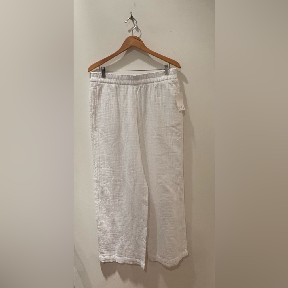 Wonderly 100% cotton/linen pants. Size L.
(Fits like a 10-12)